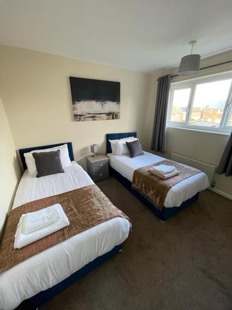 Stunning 3 Bedrooms House With Garden And Free Parking Barnsley Exteriér fotografie